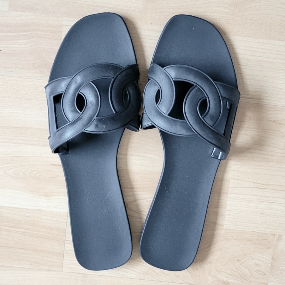 Black Beach Sandals